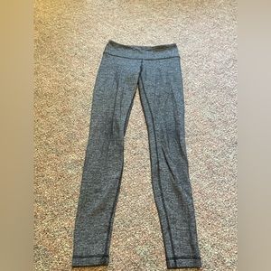 Full length grey hatched leggings